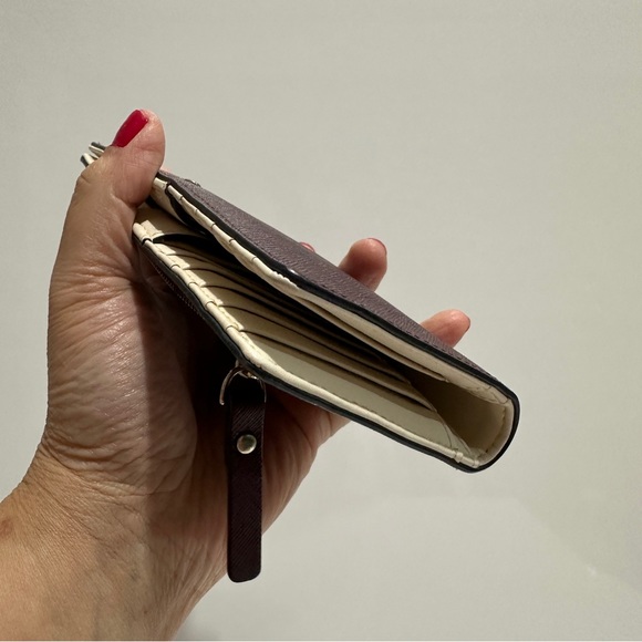 Authentic Kate Spade Wallet - Picture 3 of 8